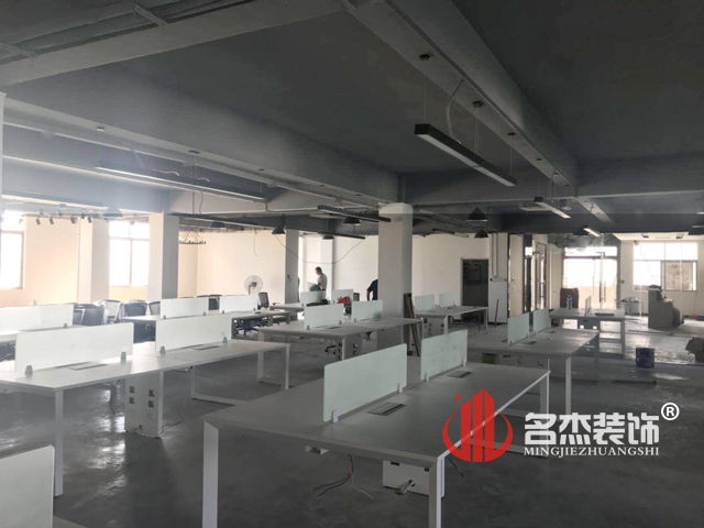 辦公室5G天天看5G天天爽.jpg