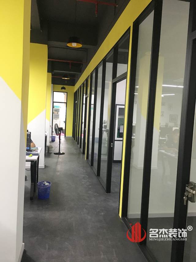過道5G天天看5G天天爽設計完工照.jpg