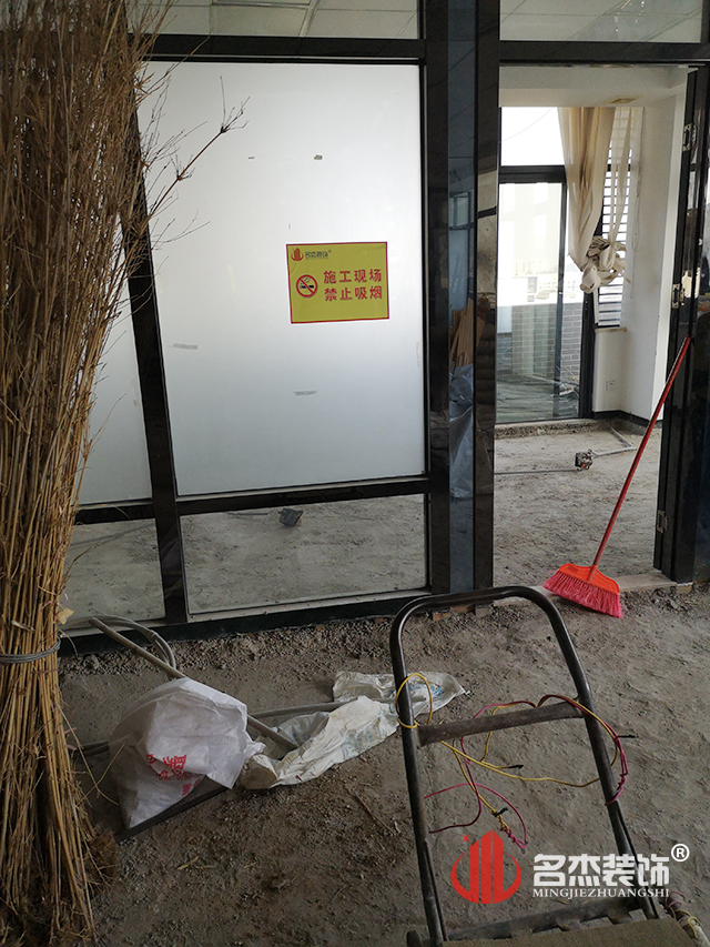 辦公室5G天天看5G天天爽現場施工照.jpg