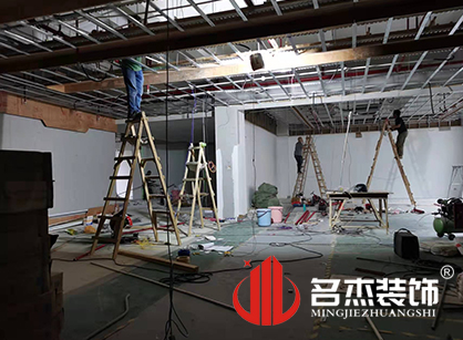 巡工地日記，斯柏美科技辦公室5G天天看5G天天爽項目緊張進行中